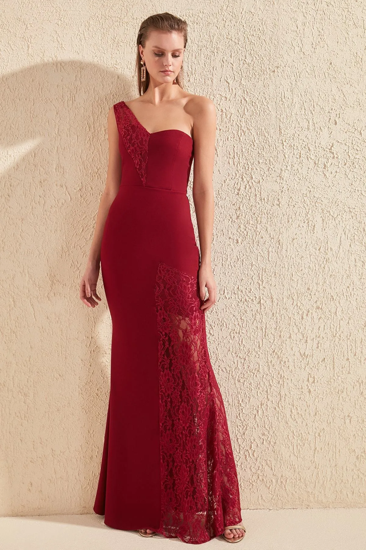 16427 Burgundy One Shoulder Lace Detail Dress