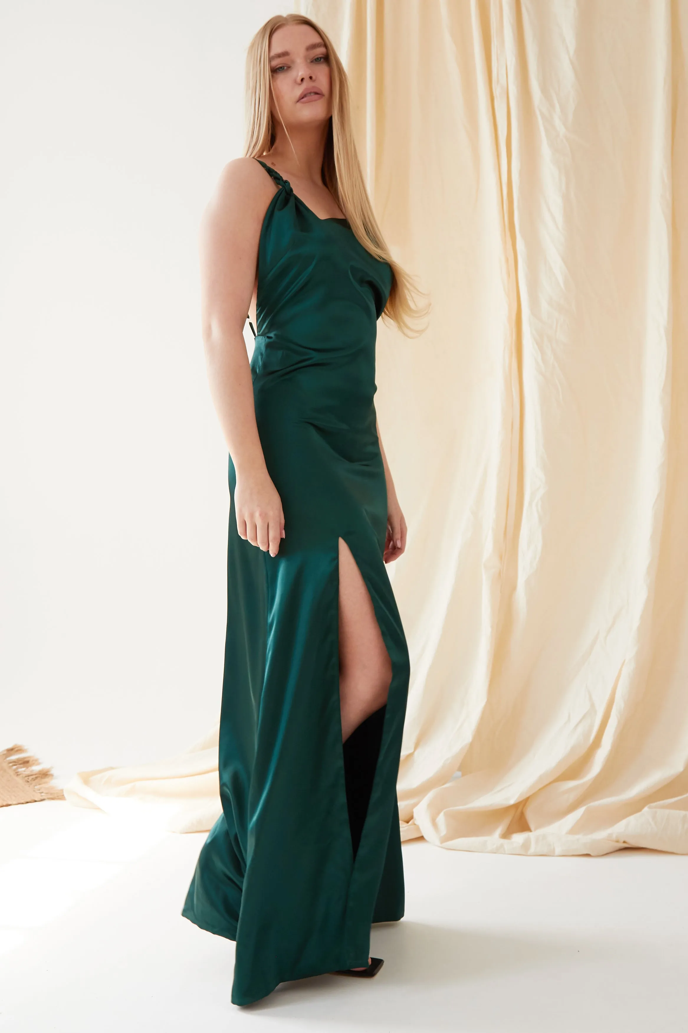 Backless Maxi Dress
