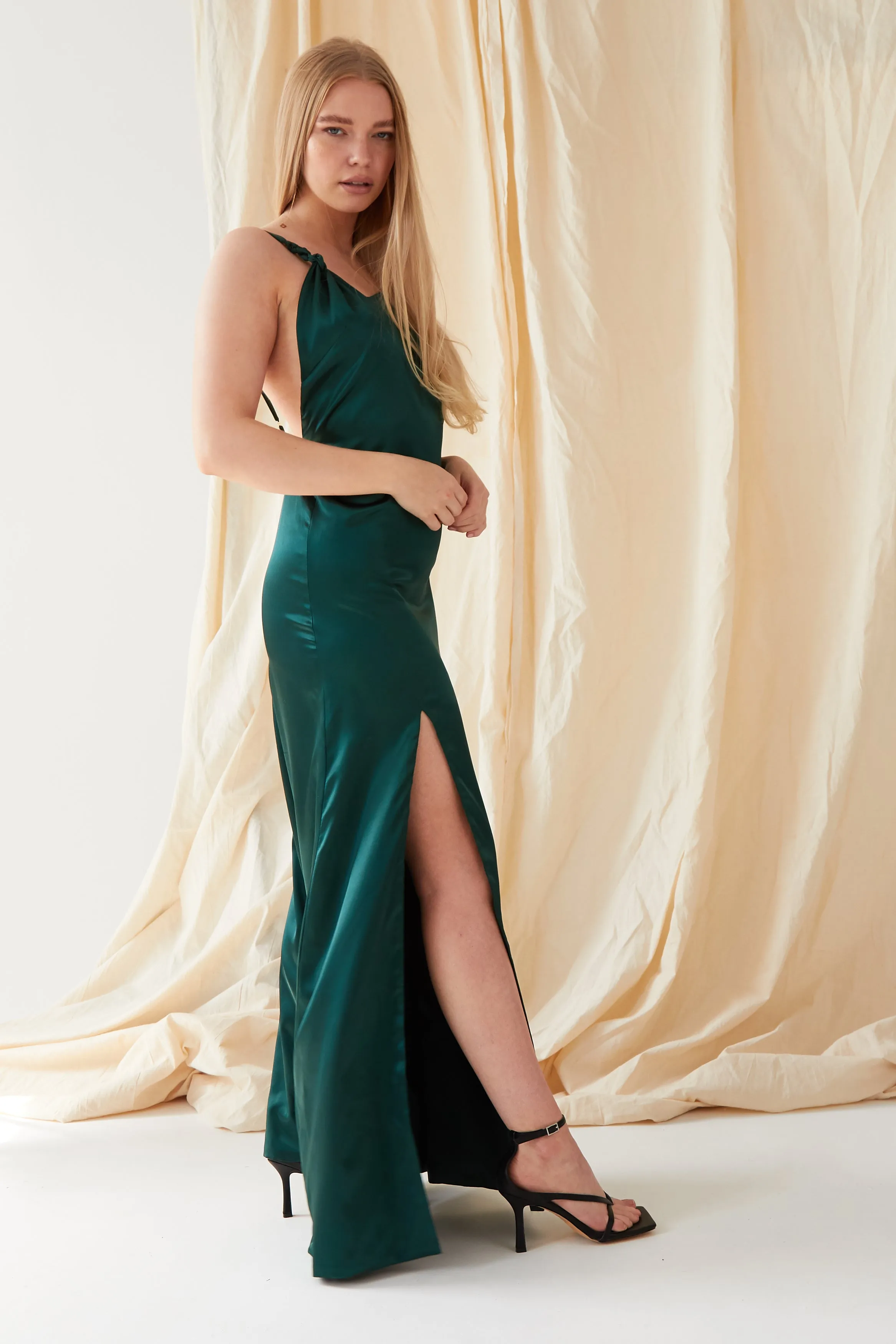 Backless Maxi Dress