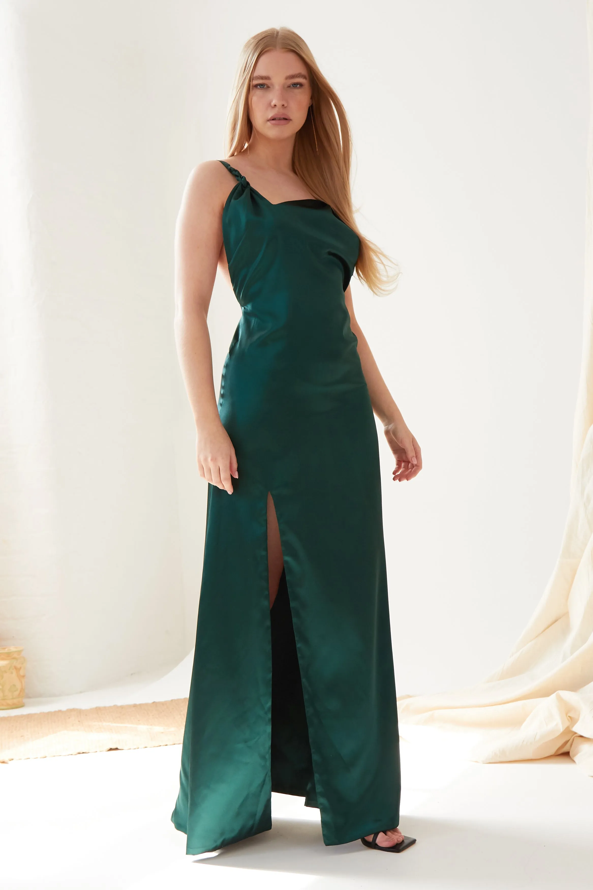 Backless Maxi Dress