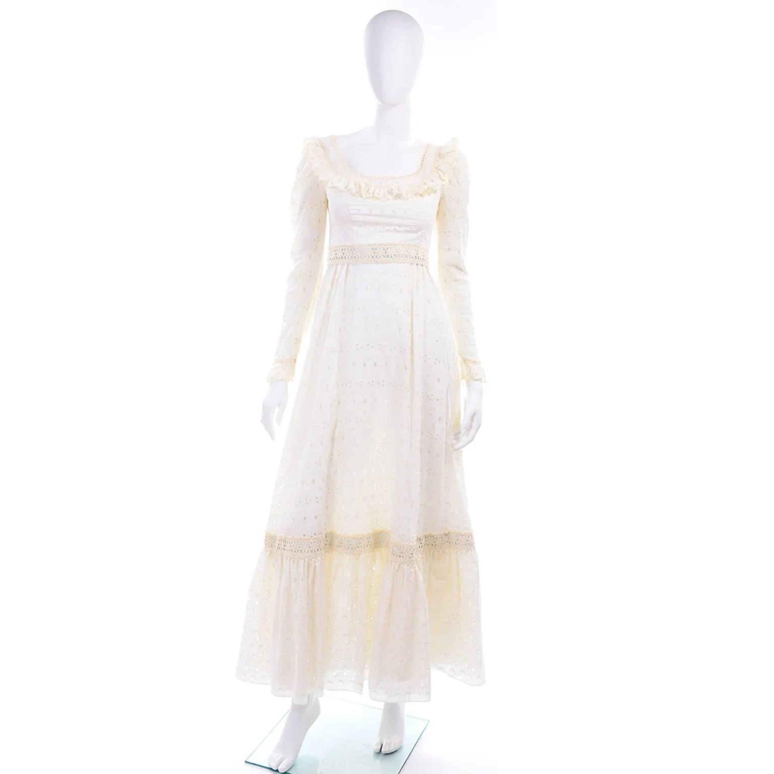 House of Bianchi 1984 Vintage Ivory Eyelet Wedding or Bridesmaid Dress