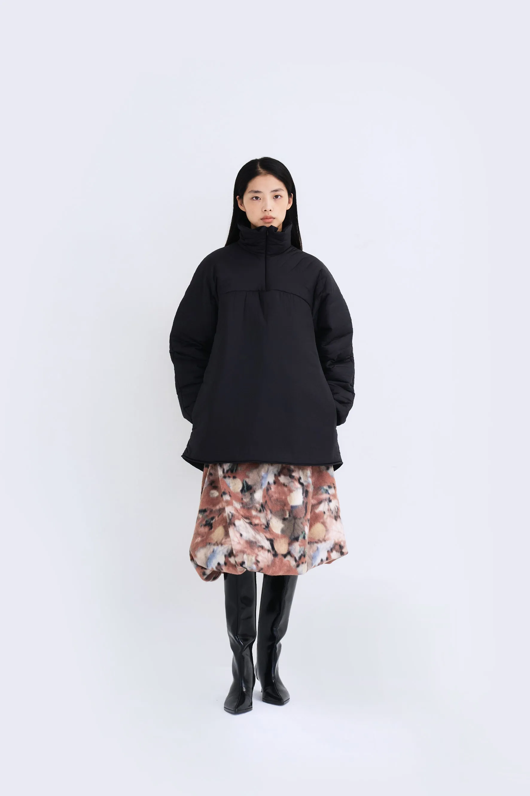 [POKOFOSCA] FW 24 COCOON PADDED PULLOVER (DARK GREY)