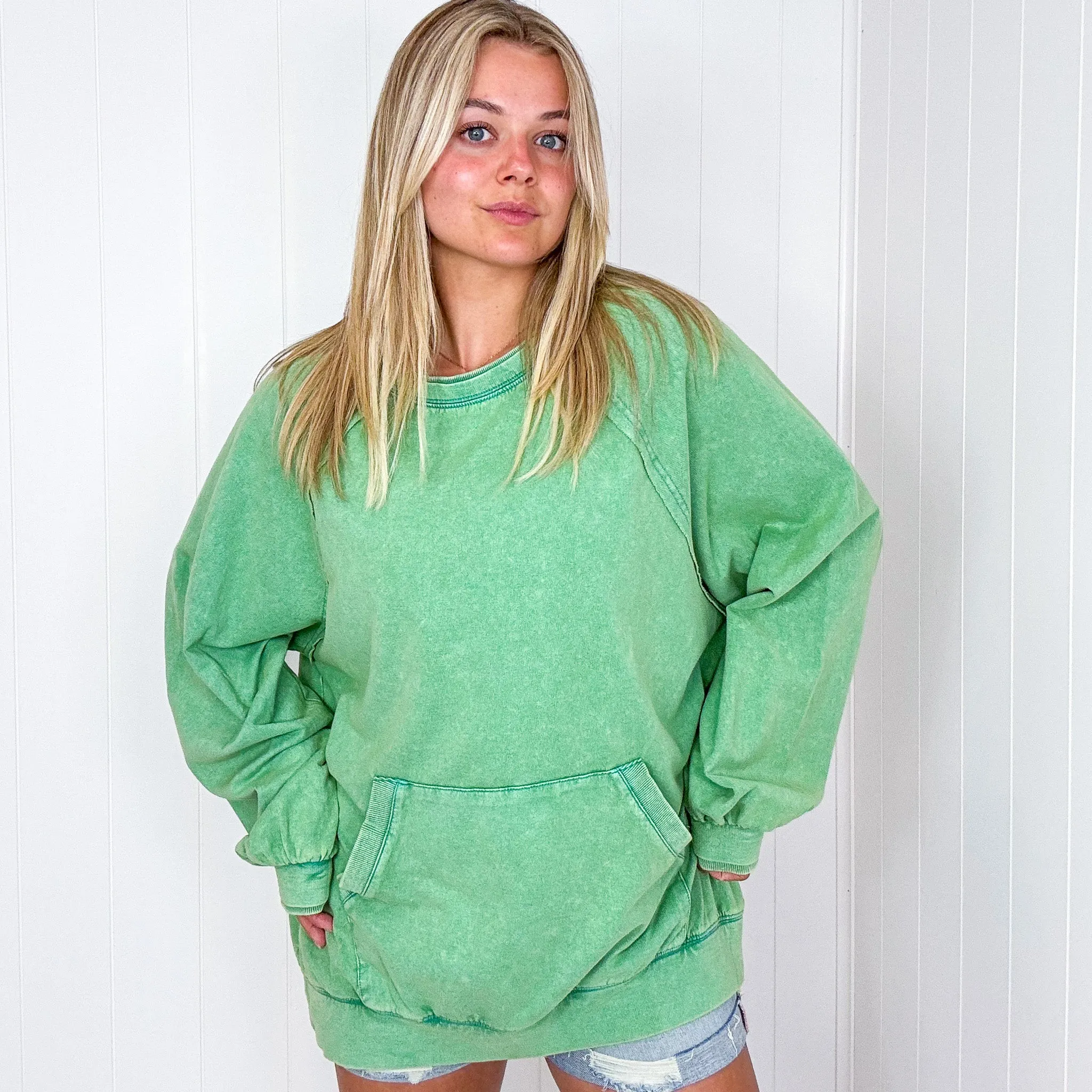 Pull Me Over the Cloud Long Sleeve Kangaroo Pouch Pullover in 2 Colors