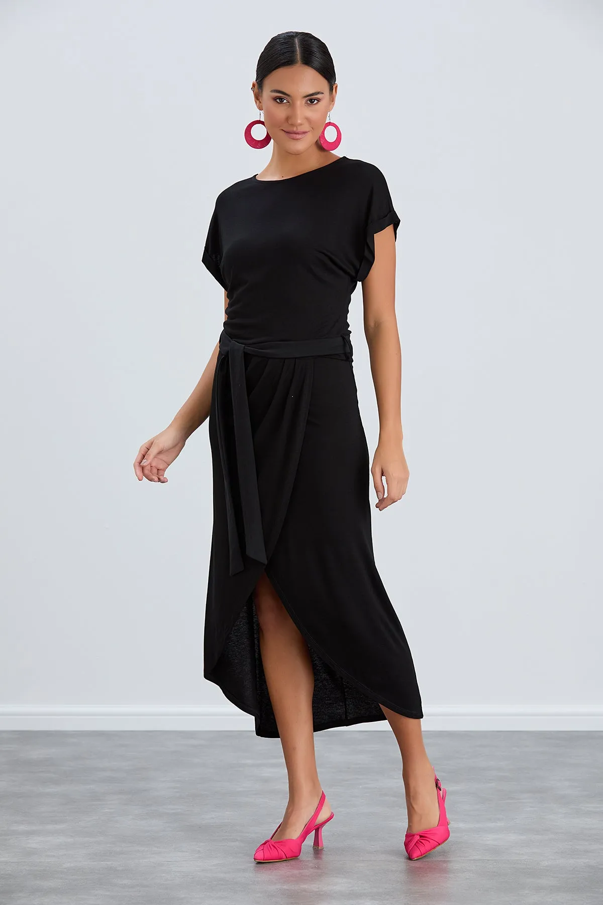 Short Sleeve Wrap Midi Dress in Black
