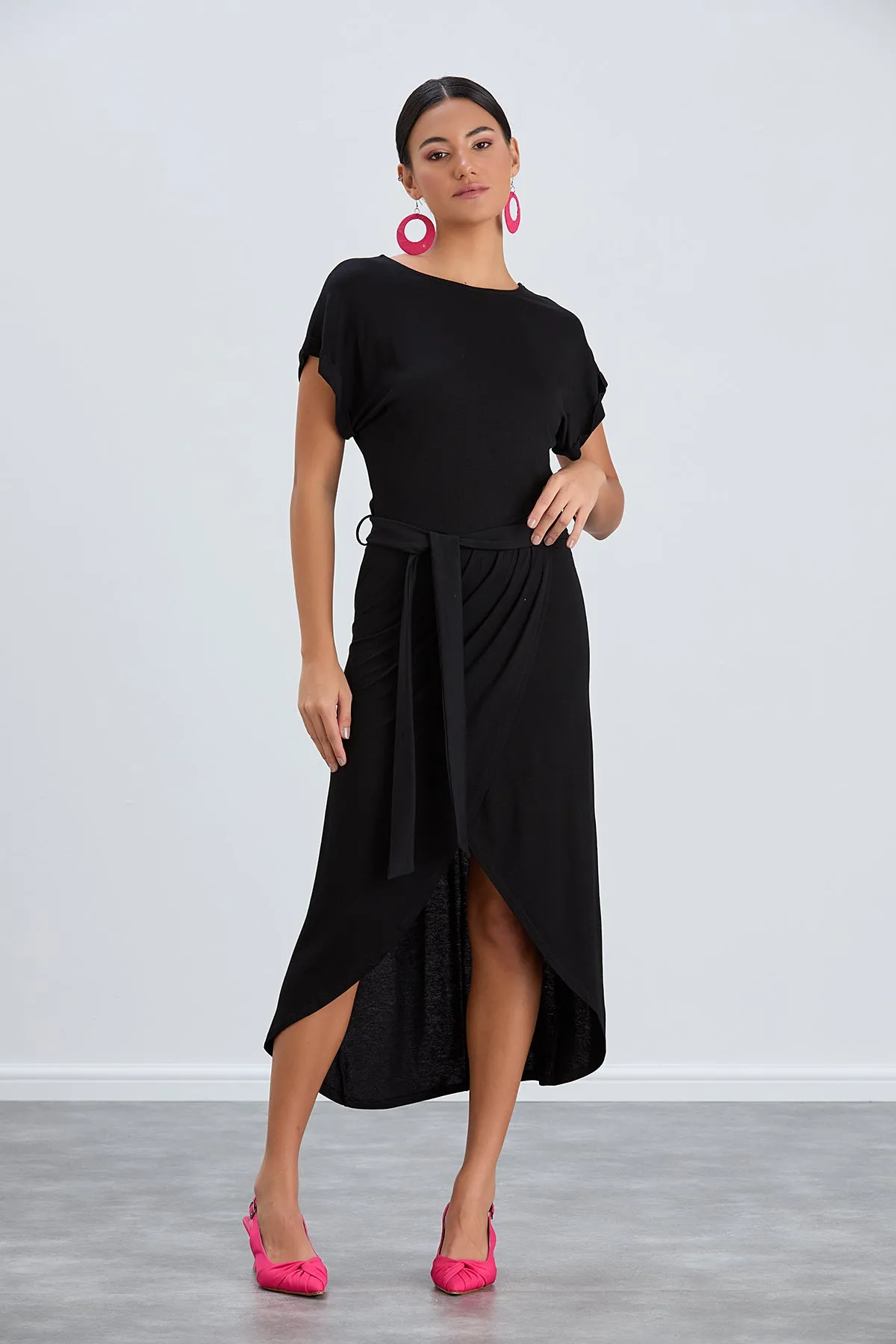 Short Sleeve Wrap Midi Dress in Black