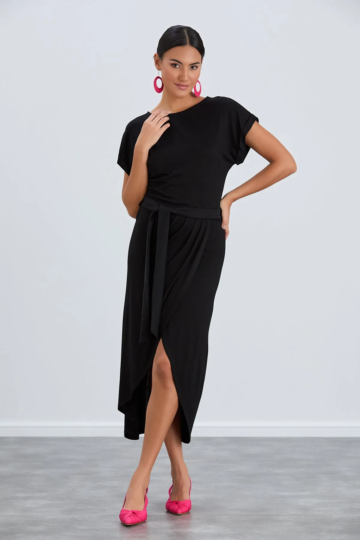 Short Sleeve Wrap Midi Dress in Black