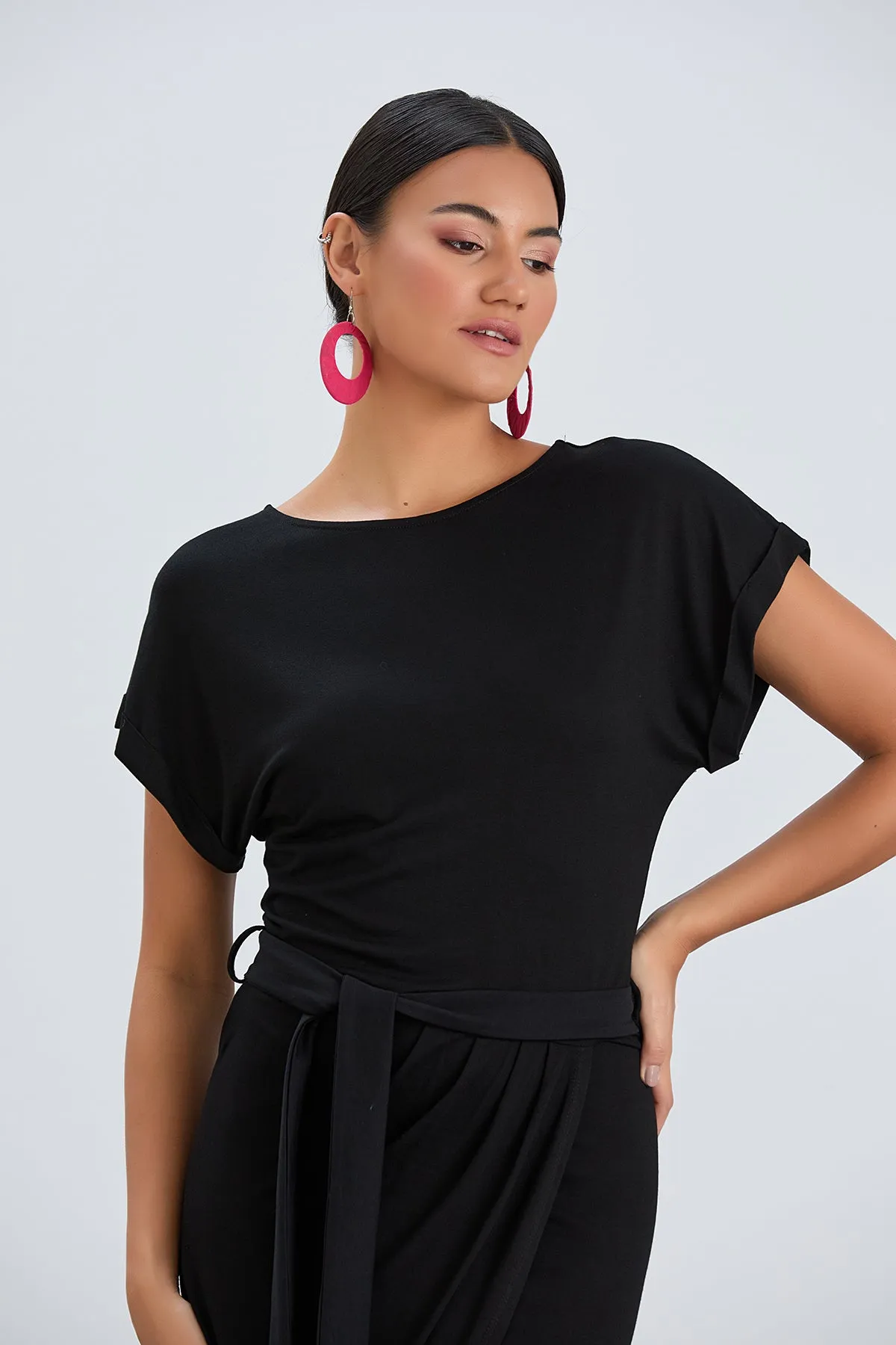 Short Sleeve Wrap Midi Dress in Black