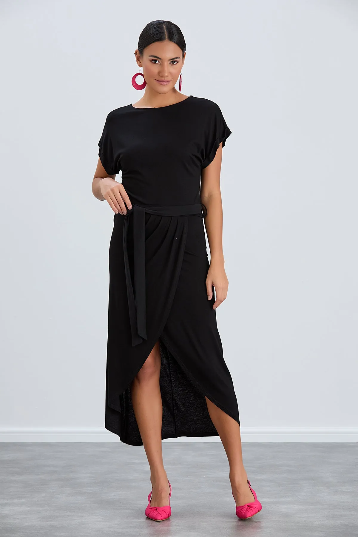 Short Sleeve Wrap Midi Dress in Black