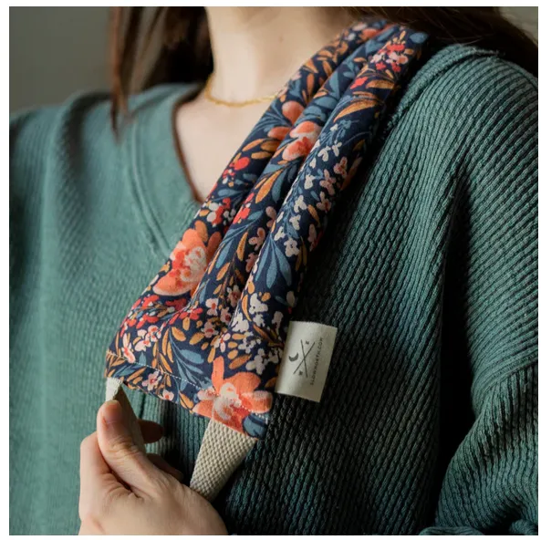 Slow North Neck Wrap - Pom Blossom