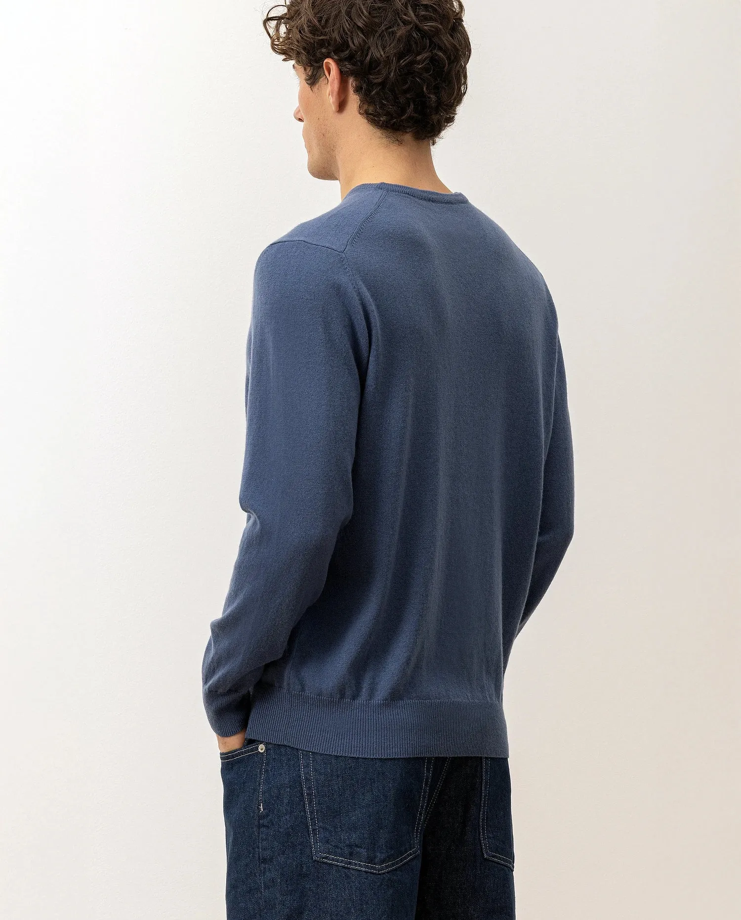V-Ausschnitt Pullover aus Cashmere in Blau